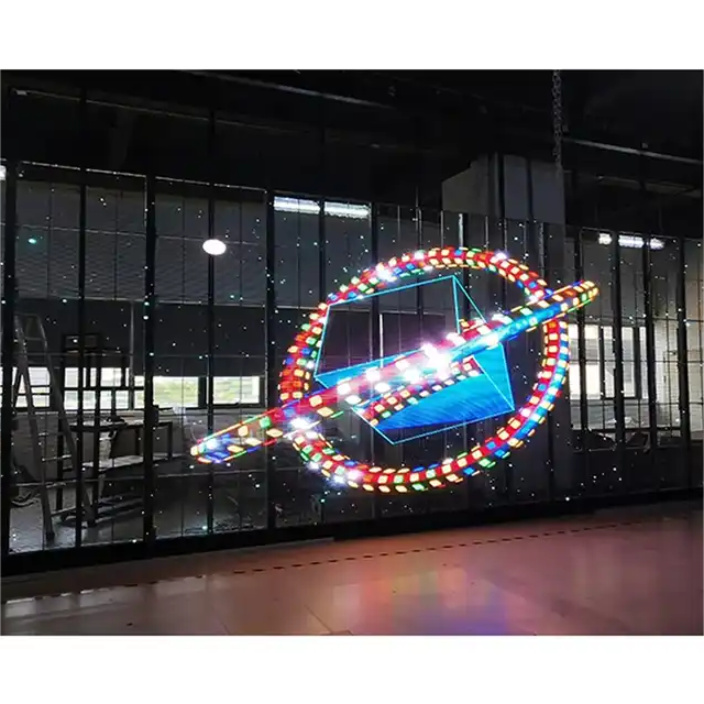 Feidhmchl&aacute;ir Sc&aacute;ile&aacute;in Taispe&aacute;na Tr&eacute;dhearcach LED i dTimpeallacht Miond&iacute;ola Dh&iacute;on