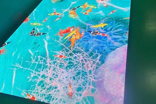 ຈໍ LED ຊັ້ນ